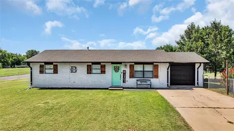 511 Comanche Ln, Pauls Valley, OK 73075