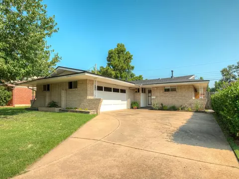 7721 NW 24th St, Bethany, OK 73008