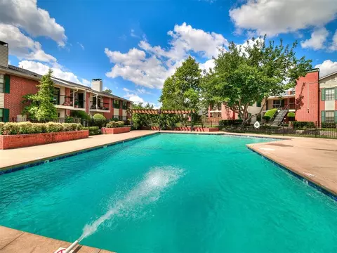 4400 Hemingway Dr #217, Oklahoma City, OK 73118
