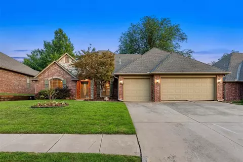 1824 Redland Dr, Edmond, OK 73003