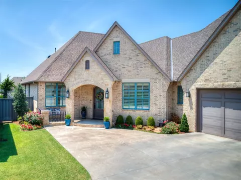 16425 Rhone Dr, Edmond, OK 73013