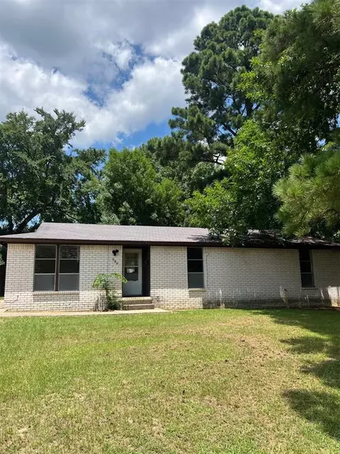 1405 SE Jackson St, Idabel, OK 74745
