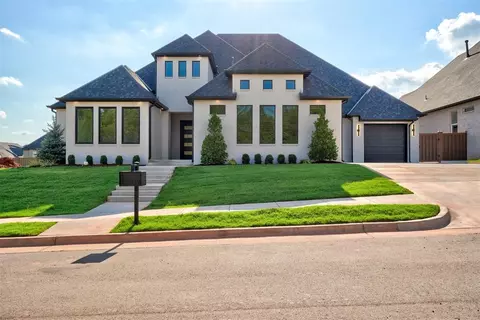 2909 Flycatcher Dr, Edmond, OK 73012