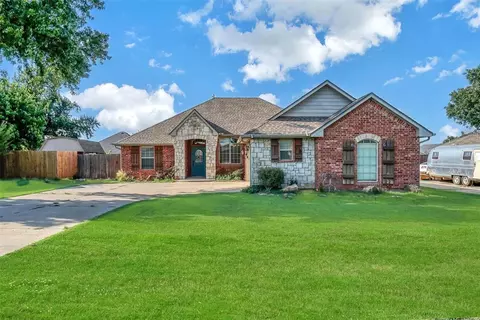 2001 E Lawter Rd, Weatherford, OK 73096