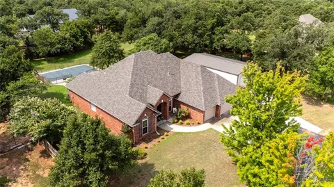 1700 Fox Run Ln, Blanchard, OK 73010