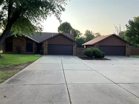 724 S Chuckwagon Dr, Mustang, OK 73064