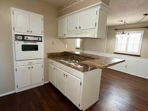 3713 N Riverside Dr, Bethany, OK 73008 photo 20