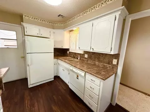 3713 N Riverside Dr, Bethany, OK 73008 photo 16
