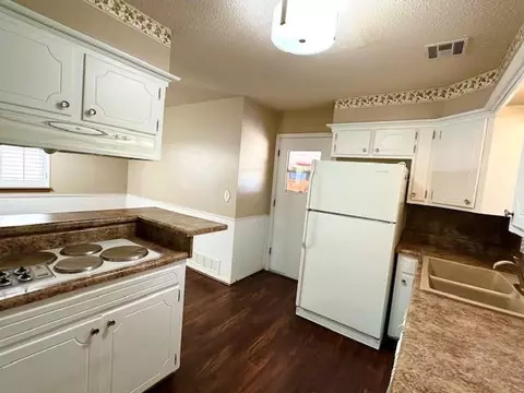 3713 N Riverside Dr, Bethany, OK 73008 photo 15