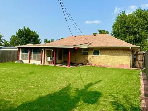 3713 N Riverside Dr, Bethany, OK 73008 photo 31