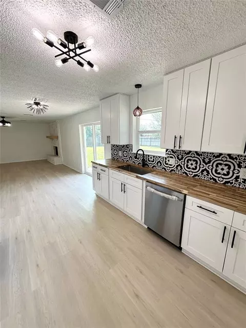 1016 S Trail Dr, Altus, OK 73521 photo 10