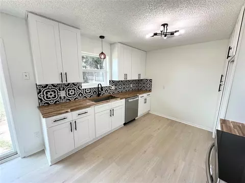 1016 S Trail Dr, Altus, OK 73521 photo 8