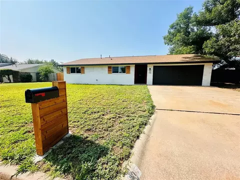 1016 S Trail Dr, Altus, OK 73521 photo 2