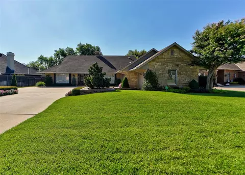 12008 Shady Trail Ln, Oklahoma City, OK 73120