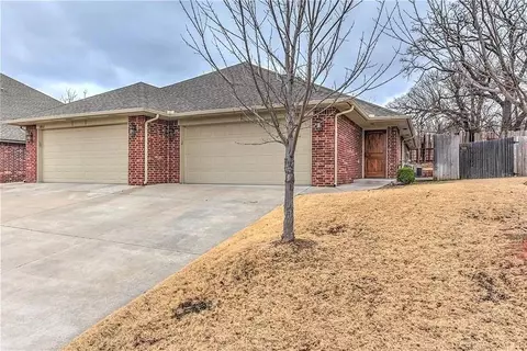 13813 Oxford Dr, Edmond, OK 73013