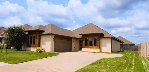 10405 Glover River Dr, Yukon, OK 73099
