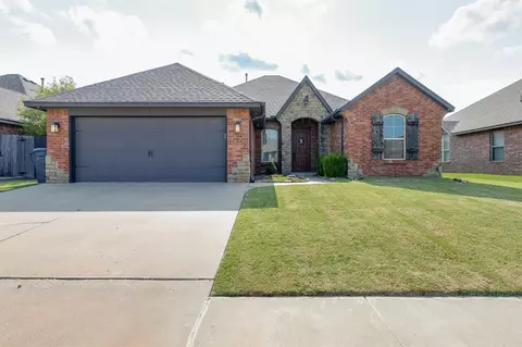 14105 Georgian Way, Yukon, OK 73099