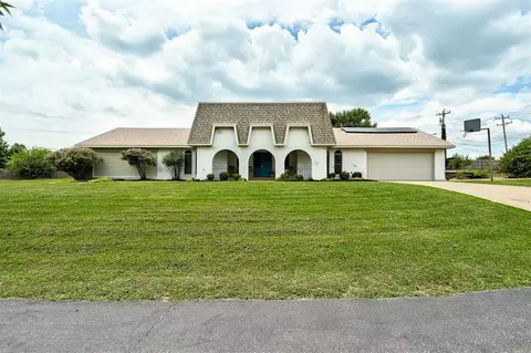 2105 E Karen Ter, Mustang, OK 73064
