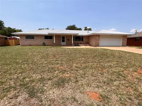 407 N Nevada St, Weatherford, OK 73096