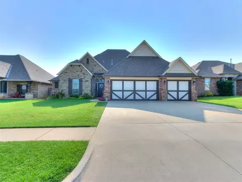 1420 Atalon Dr, Moore, OK 73160