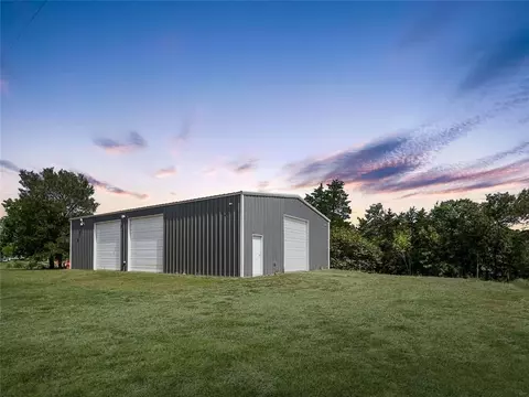 1013 Ridge Point Rd, Fort Towson, OK 74735