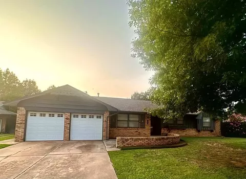 3005 Berkshire Way, Oklahoma City, OK 73120