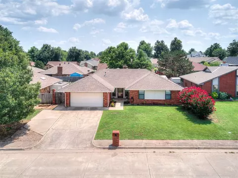 316 E Grand Teton Ct, Yukon, OK 73099