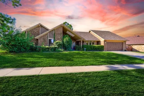 4512 Stable Dr, Norman, OK 73072