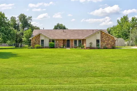 1900 Crested Butte St, Guthrie, OK 73044