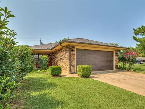 1004 NW 168th St, Edmond, OK 73012