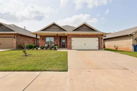 3328 NW 163rd St, Edmond, OK 73013