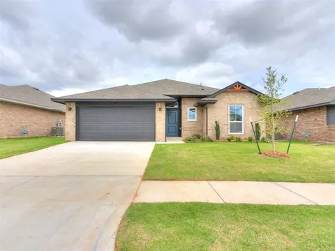 1004 Acacia Creek Dr, Yukon, OK 73099