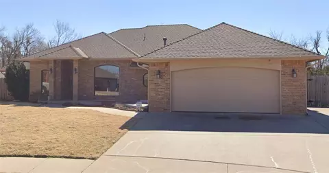 7904 NW 48th St, Bethany, OK 73008