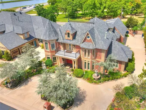 2316 E Overholser Ct, Oklahoma City, OK 73127