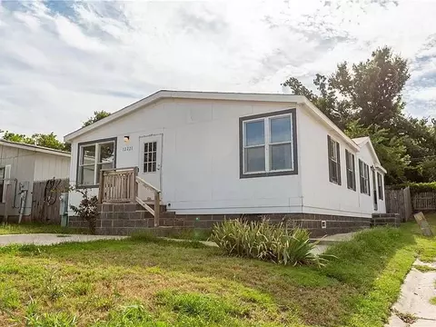 12221 Woodland Hills Dr, Oklahoma City, OK 73131