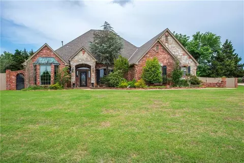 1350 E Angel Fire Ter, Mustang, OK 73064