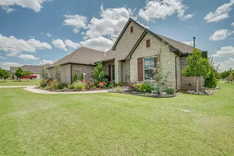 10143 Woodland Way, Edmond, OK 73025