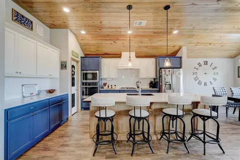 1018 Sawmill Rd, Norman, OK 73071