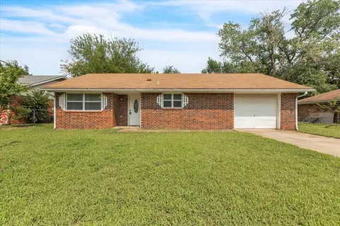 111 Butler Dr, Shawnee, OK 74804