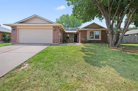 16913 Valley Ln, Edmond, OK 73012