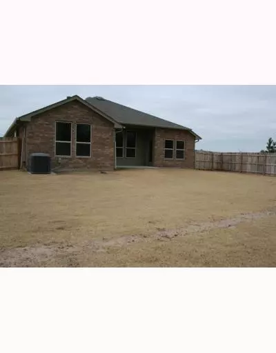 512 Hutton Rd, Yukon, OK 73099 photo 2
