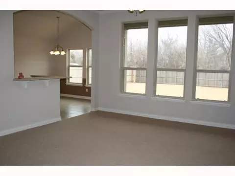512 Hutton Rd, Yukon, OK 73099 photo 8