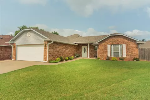 1932 Aspen Pl, Shawnee, OK 74804