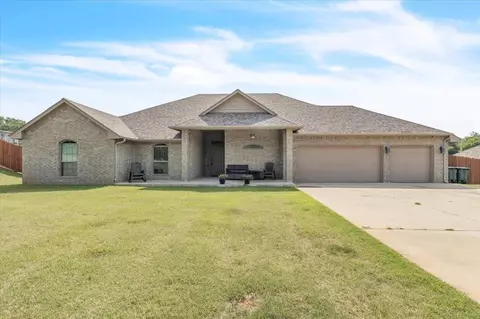 9060 S Pine St, Guthrie, OK 73044