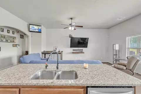 9060 S Pine St, Guthrie, OK 73044 photo 5