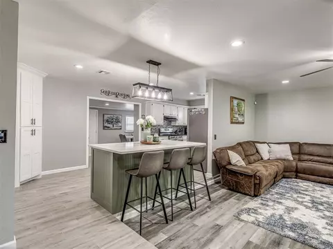 8128 NW 8th St, Oklahoma City, OK 73127