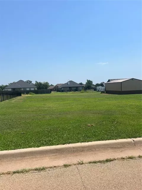 1916 Pinehurst Dr, Perry, OK 73077