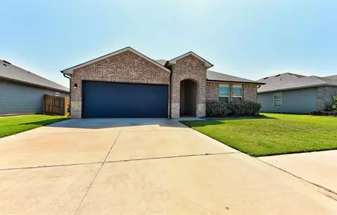 3420 Moraine Dr, Yukon, OK 73099