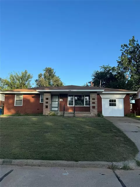 708 General Senter Dr, Midwest City, OK 73110