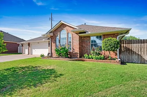 8301 NW 77th St, Oklahoma City, OK 73132